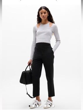 Athleta Pants Women’s 18
Black Endless Pant Quick Dry Recycled Stretch Tapered